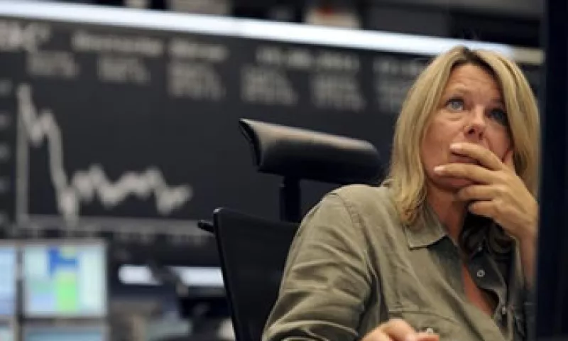 Los bancos pierden 3.7% y negocian peor que el conjunto del mercado. (Foto: AP)