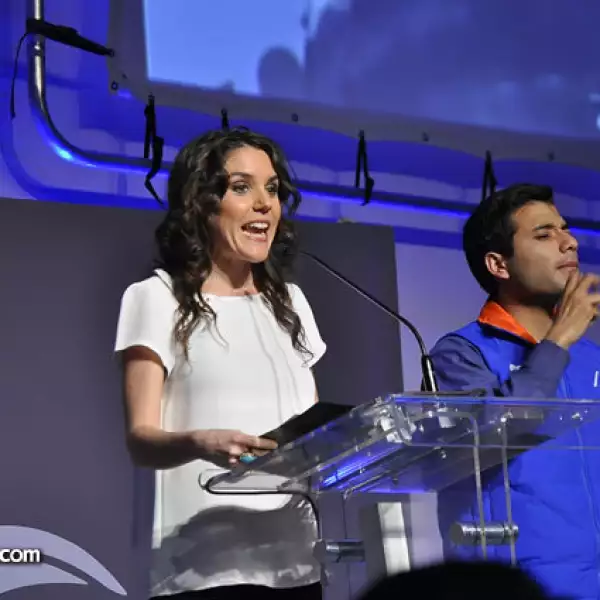 La conductora Mayte Balvoa