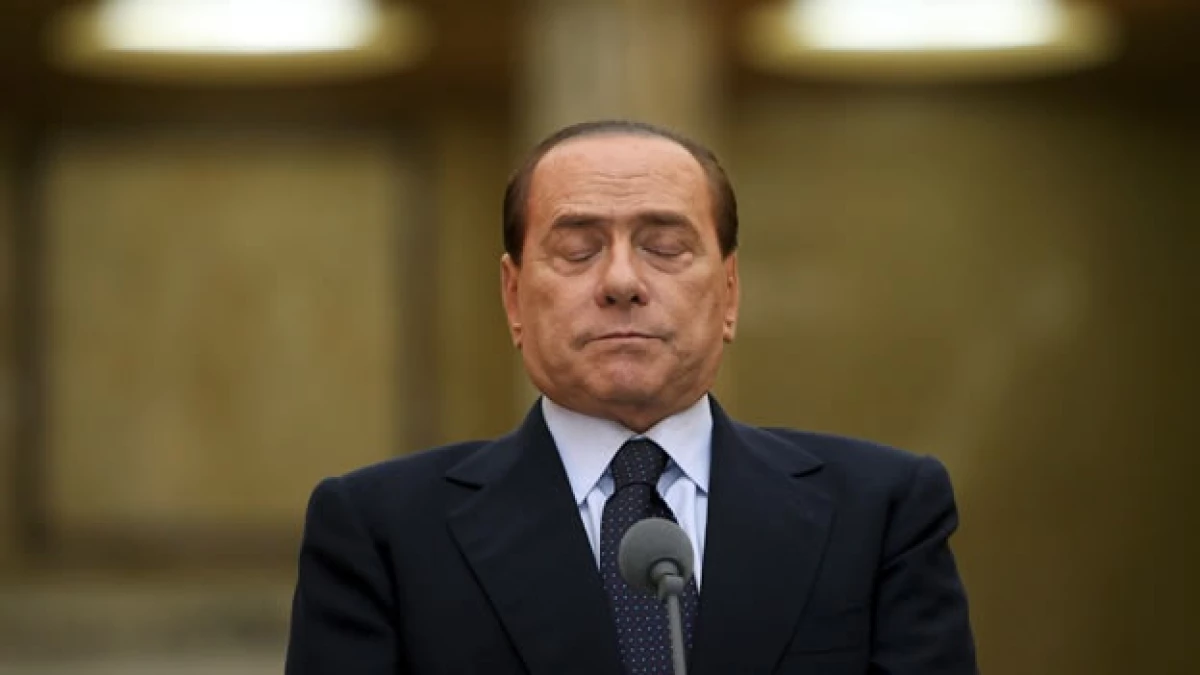 Berlusconi visita Rumania