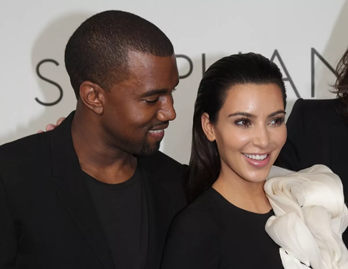 La estrella de `Keeping up with the Kardashians´reveló que fue ella quien pidió al cantante que renovara su guardarropa.