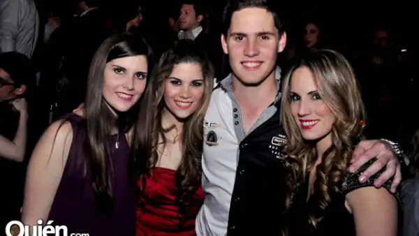 Nena, Montse, Bobby y Lizy Dillón
