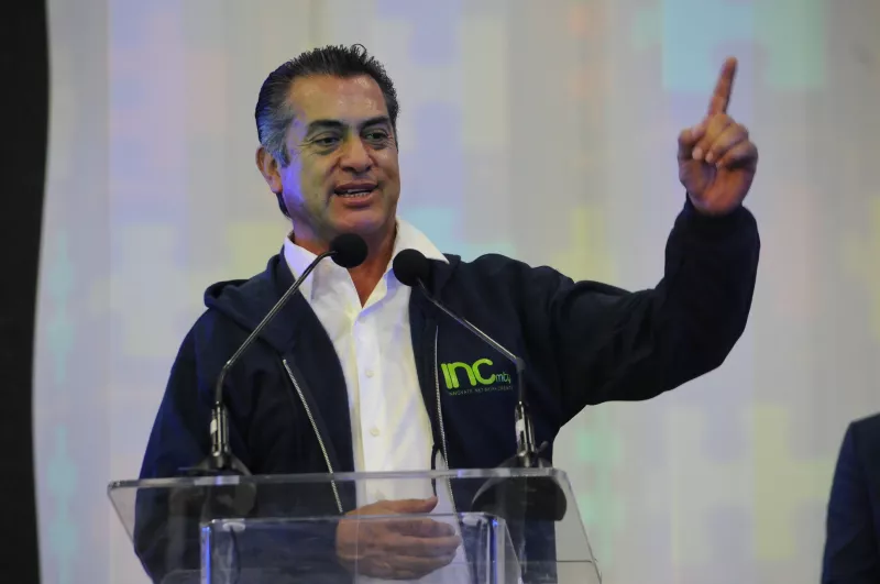 'El Bronco' cumplió seis meses de gobierno y la  ciudadanía pide acciones contundentes contra los corruptos.