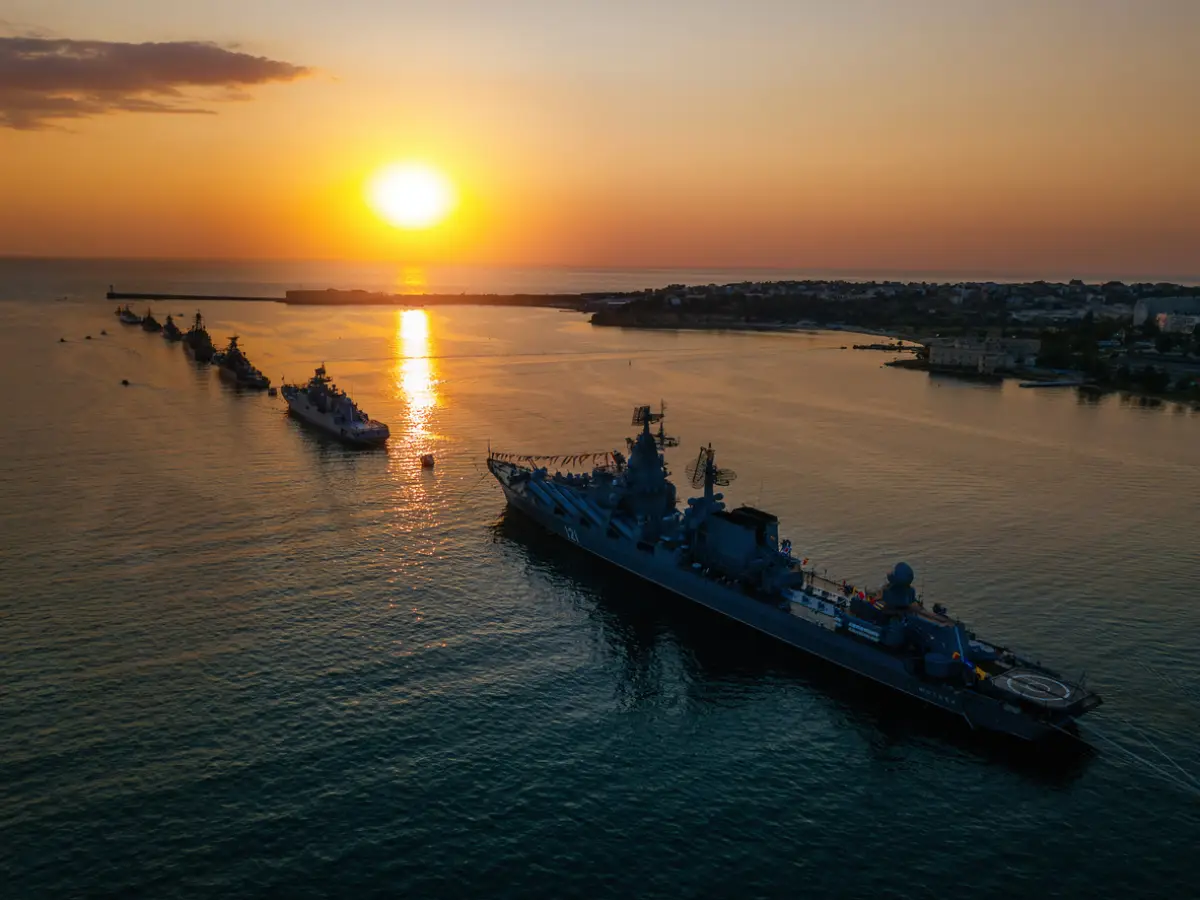 Pese a su control en el mar, Rusia se mantiene lejos de las costas ucranianas.