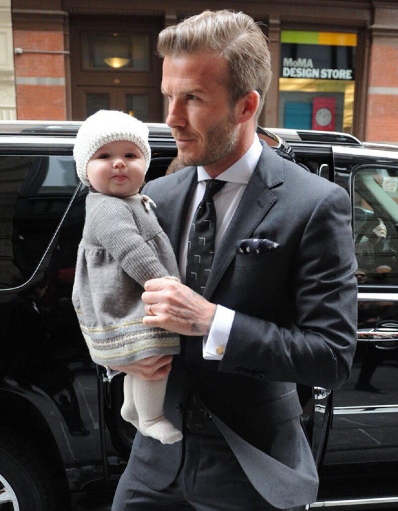 Aquí Harper con su guapo papa, David Beckham.