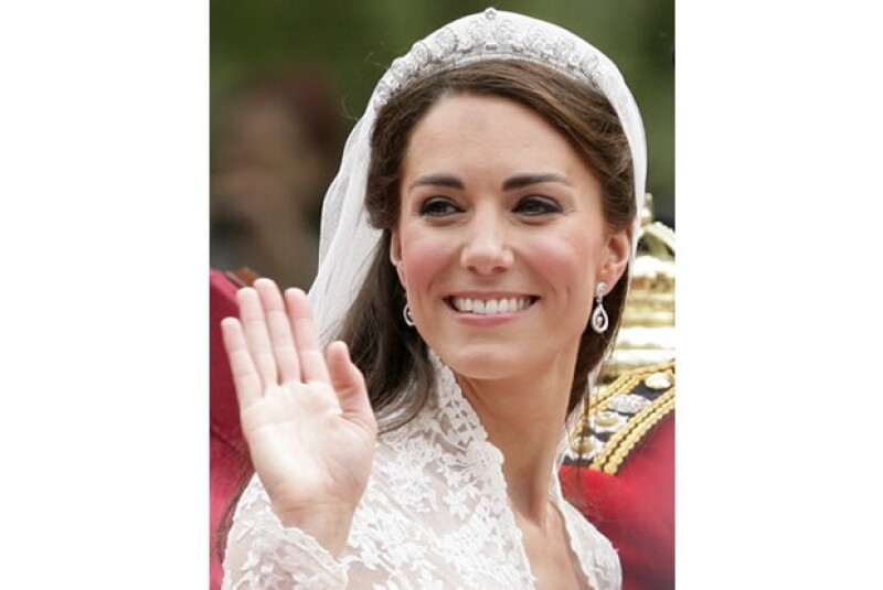 La tiara que usó Kate el día de su boda es Cartier.