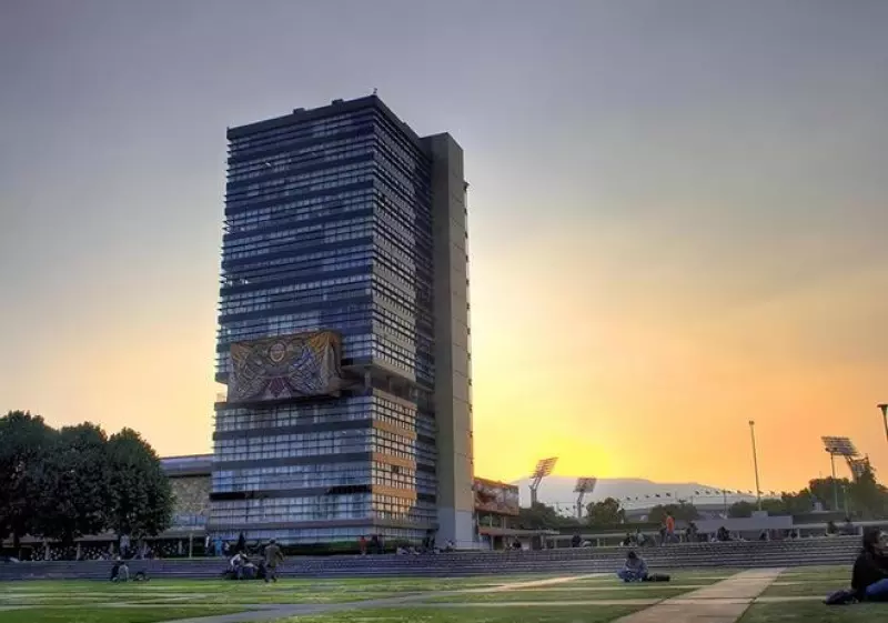 Edificio torre de Rector�a UNAM