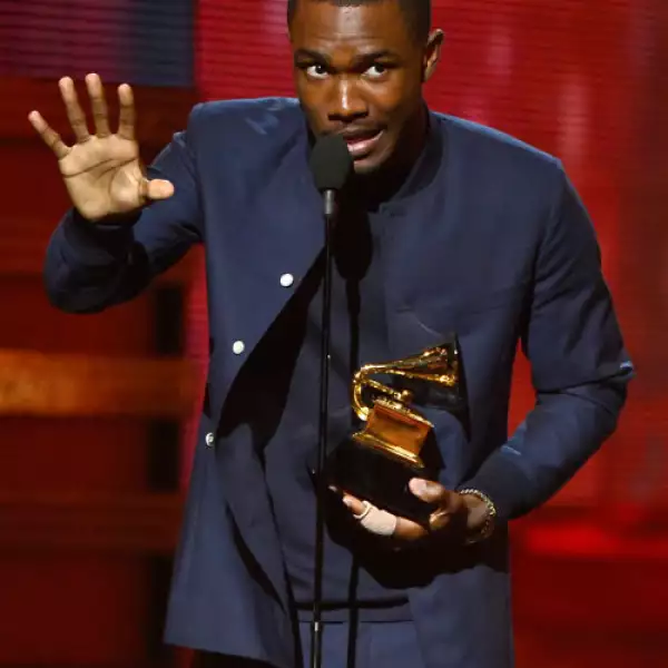 Frank Ocean recibió al premio al mejor álbum urbano contemporáneo por Channel Orange.