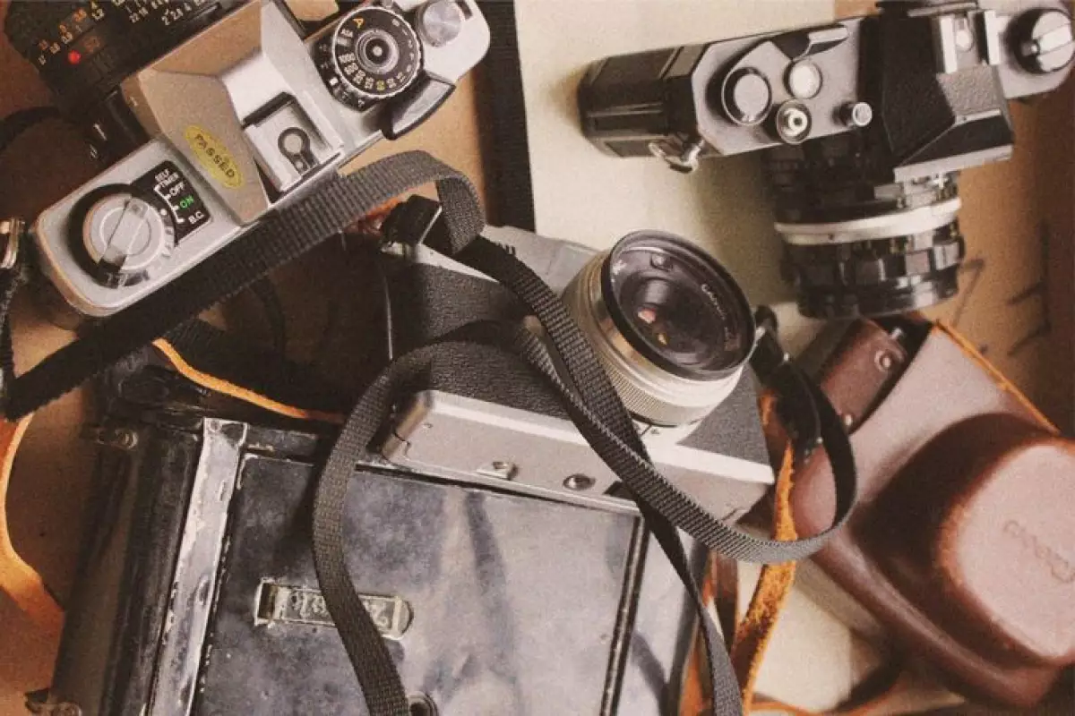 aesthetic vintage cameras.jpeg