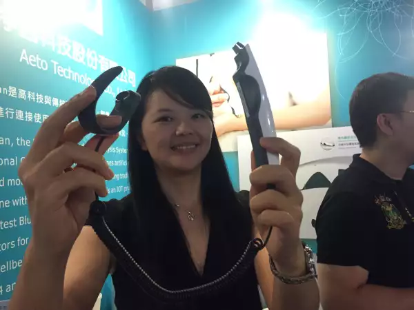El gadget retoma principios de la medicina oriental, como la acupuntura.
