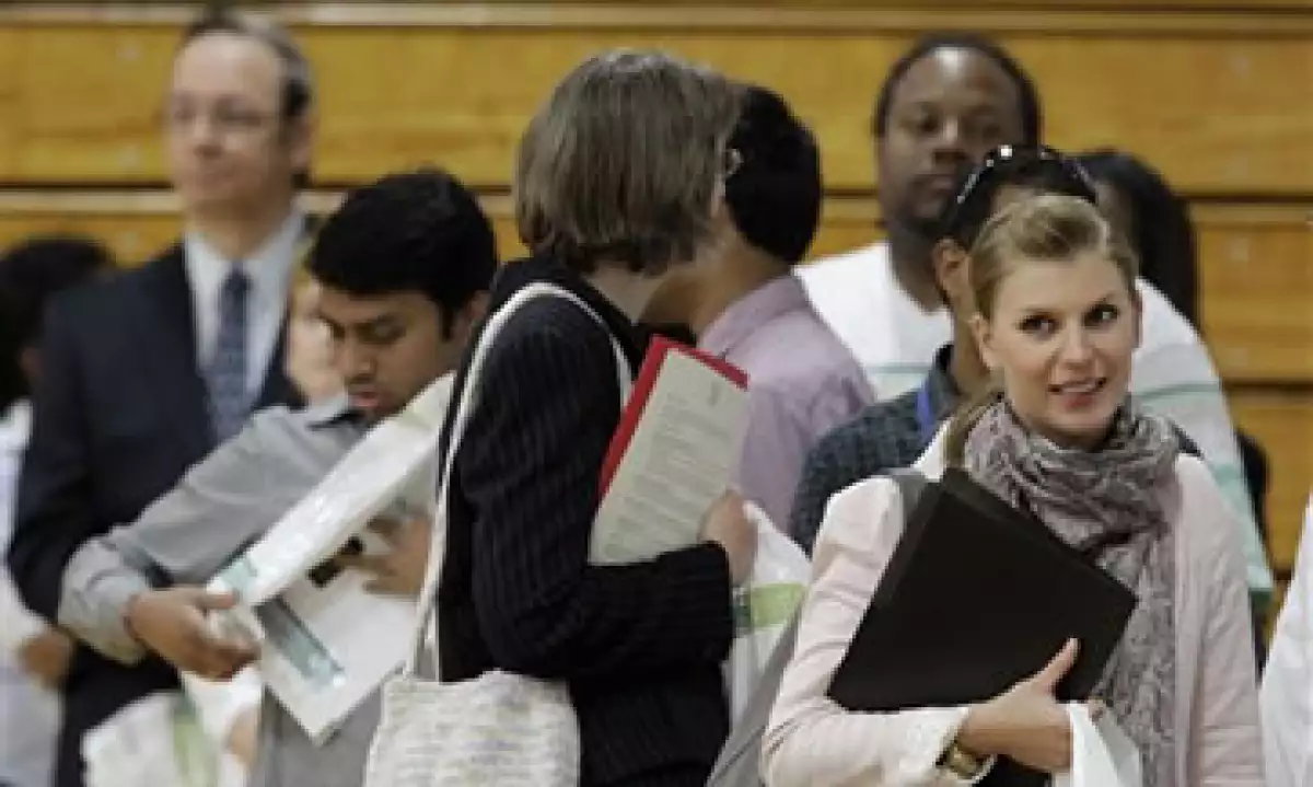 el promedio móvil de solicitudes iniciales permaneció en 426,250. (Foto: AP)