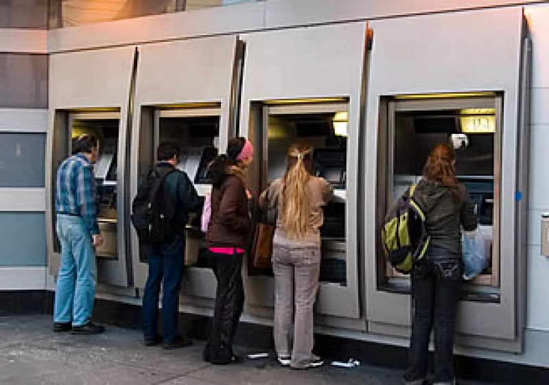Banco Wal-Mart es uno de los promotores del corresponsal bancario. (Foto: Archivo)