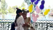 meghan-markle-mama-disneyland.jpg