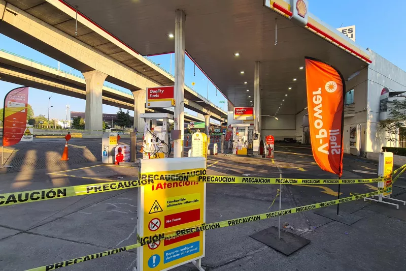 Gasolinera Shell clausurada por Profeco en Naucalpan
