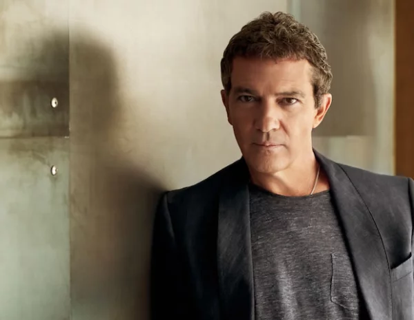 Antonio Banderas nos platica qué significa para él ser papá.