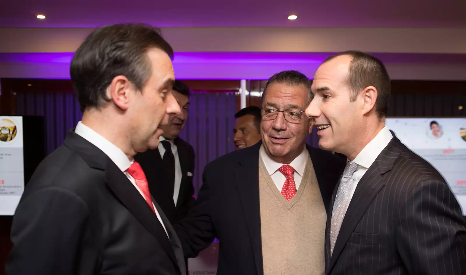 Coctel del 25 aniversario de México Asistencia
