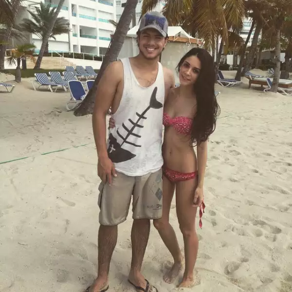 Vadhir Derbez, Karla Anzaldúa.