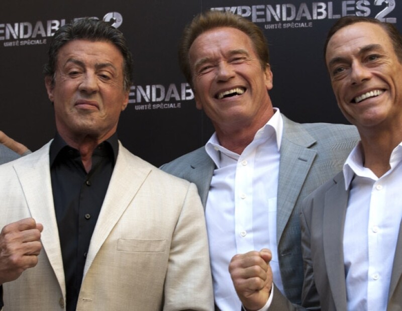 Stallone posó con sus compañeros Arnold Schwarzenegger y Jean-Claude Van Damme.