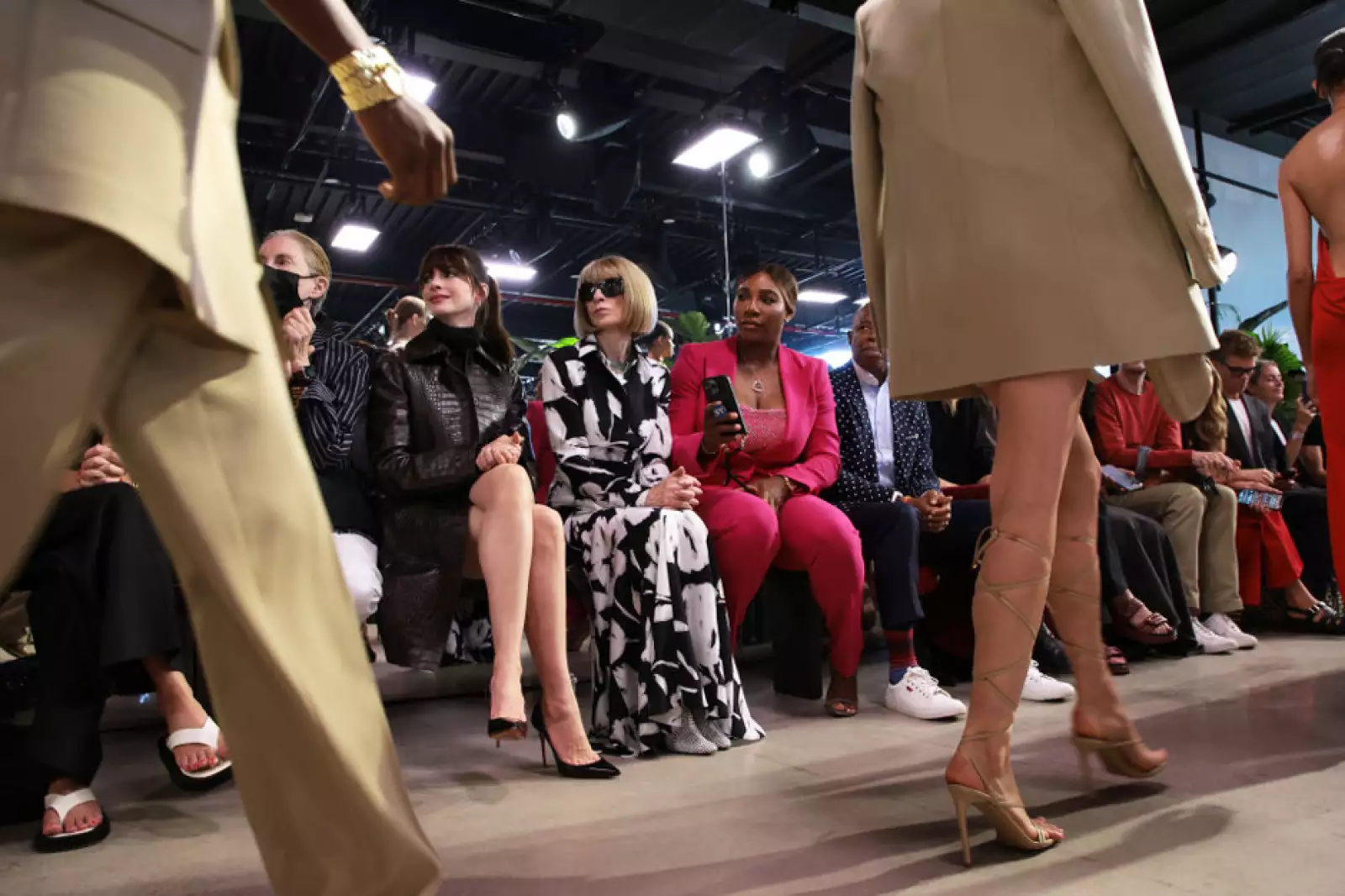 anne-hathaway-evil-wears-prada