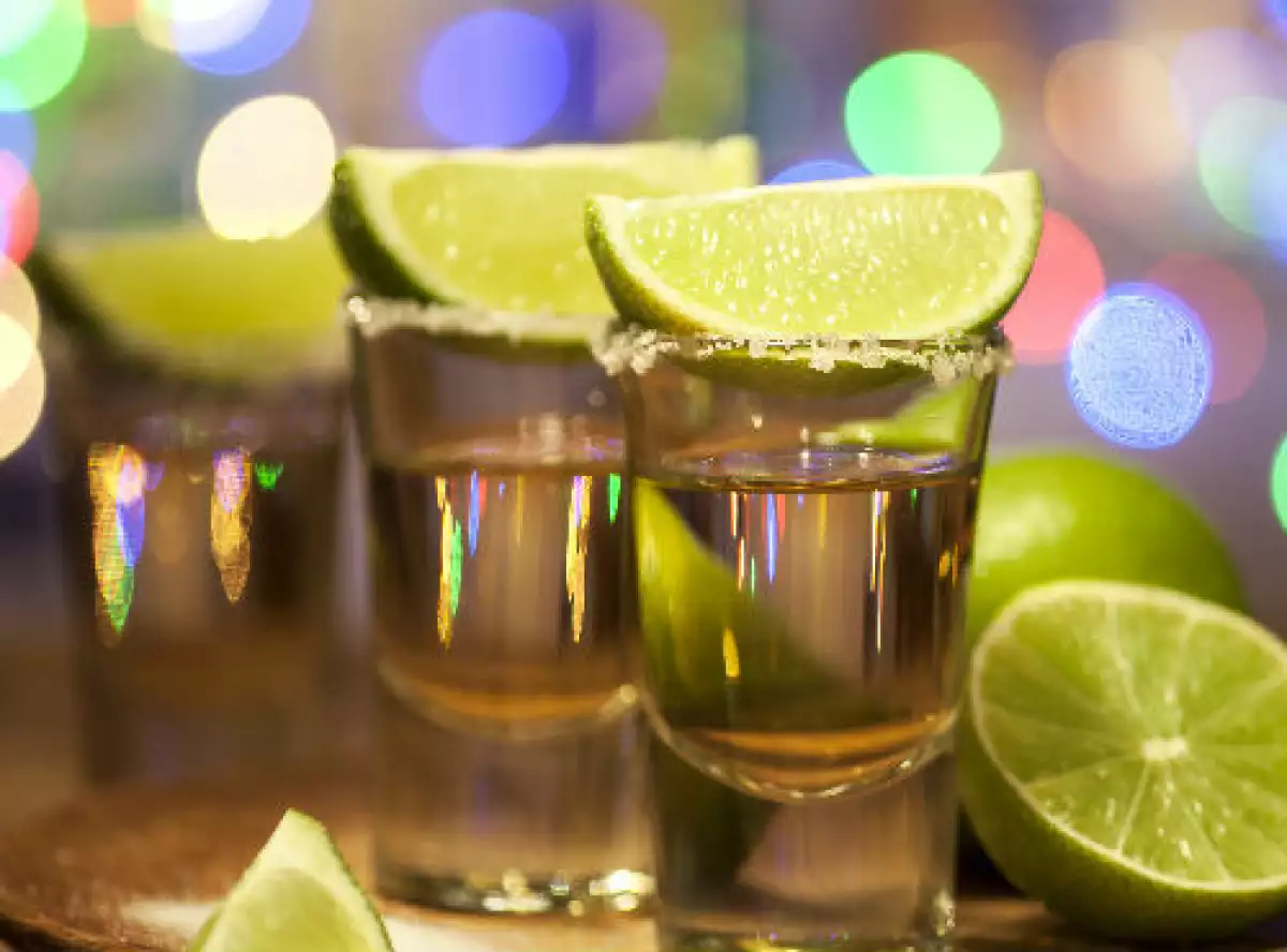 vasos de tequila