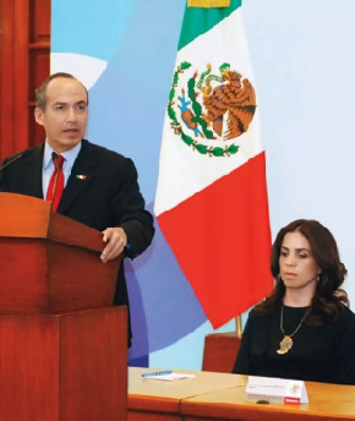 MOMENTO CRUCIAL. A Felipe Calderón lo conoció en 2000 en la Cámara de Diputados.