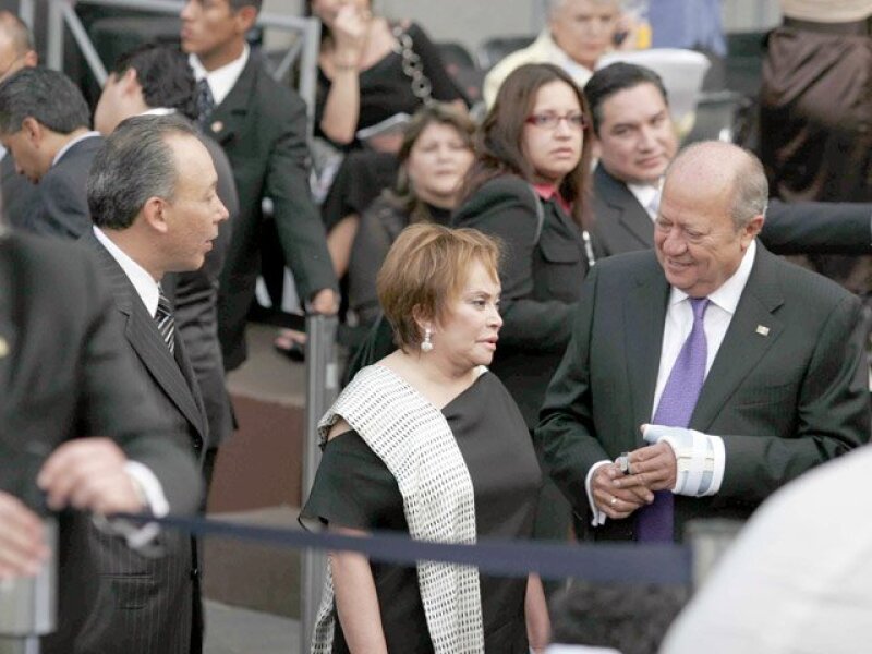 El gobernador de Chihuahua, José Reyes Baeza; la dirigente del SNTE, Elba Esther Gordillo y el líder de los petroleros, Carlos Romero Deschamps.