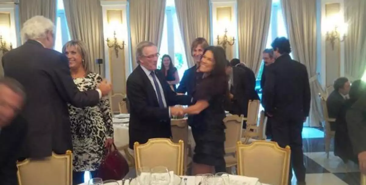 El alcalde Xavier Trias con la conductora.