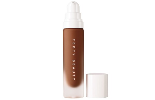bases-piel grasa-mate-complexion-piel-cobertura-poros-fenty.jpg