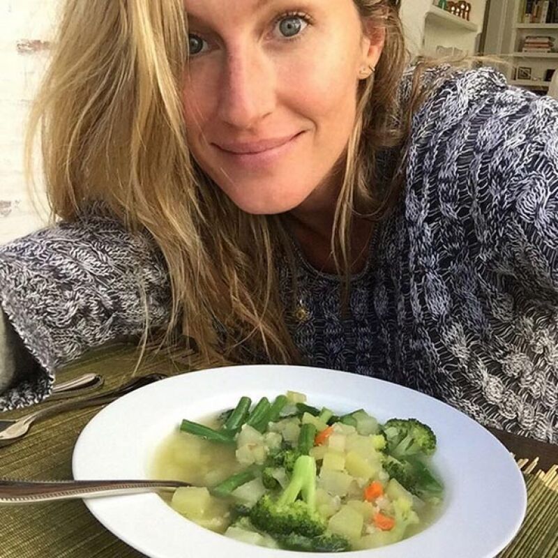 El chef personal de la brasileña reveló que el 80 por ciento de su dieta son verduras y cereales.