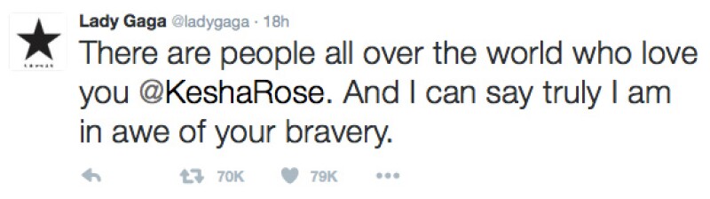 Lady Gaga también se unió a la lista.