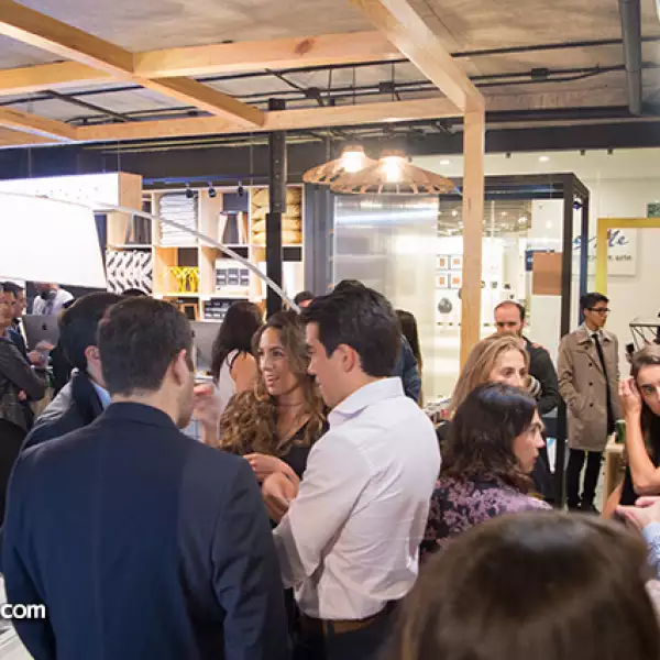 Los asistentes al evento pudieron ver algunas de las piezas que ofrece la marca.