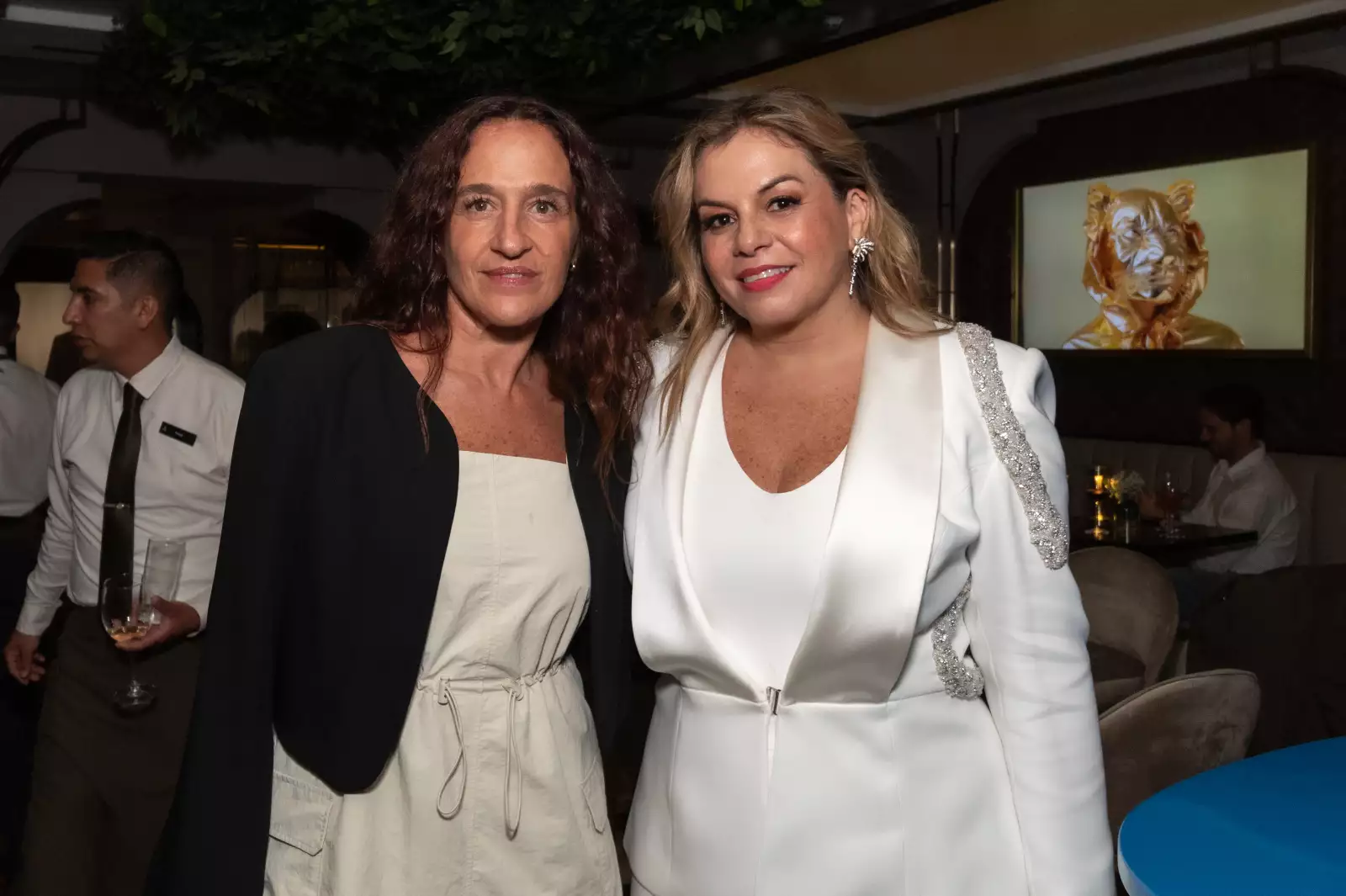 Mariana Braun, Martha BRockman