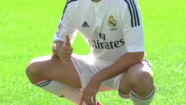 Este lunes se llevó a cabo en Madrid la presentación oficial del futbolista mexicano en su nuevo equipo, donde expresó la emoción y aseguró estar viviendo un sueño.