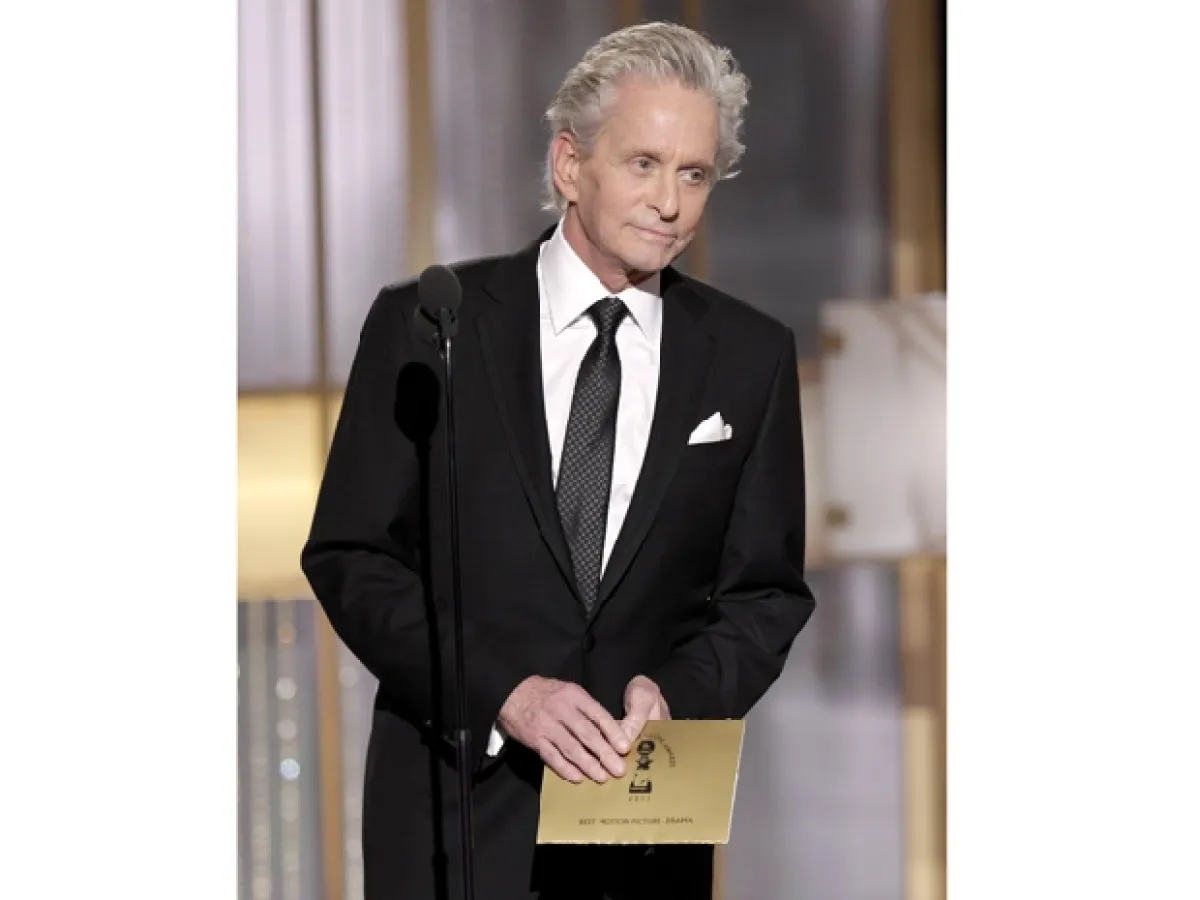 Michael Douglas habló en la alfombra roja sobre el cáncer de garganta que padecía y agradeció a las personas que siempre estuvieron al pendiente de su salud.
