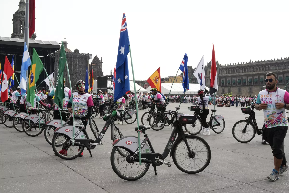 zocalo ciclistas.JPG