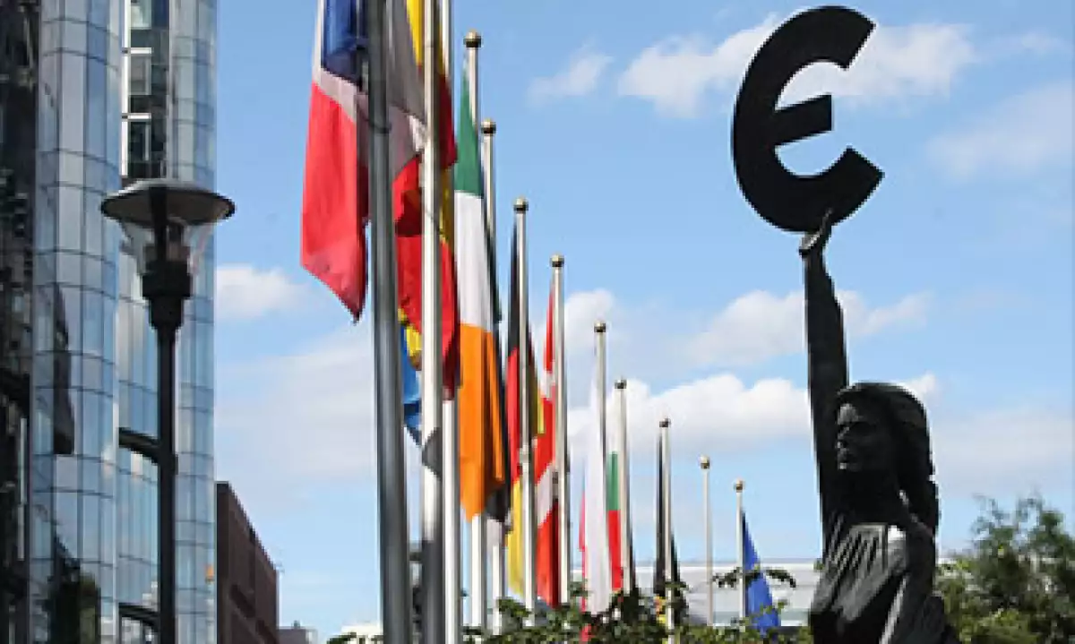 Las reformas al Fondo de rescate deben aprobarse por los gobiernos de las 17 naciones que usan el euro. (Foto: Cortesía CNNMoney)