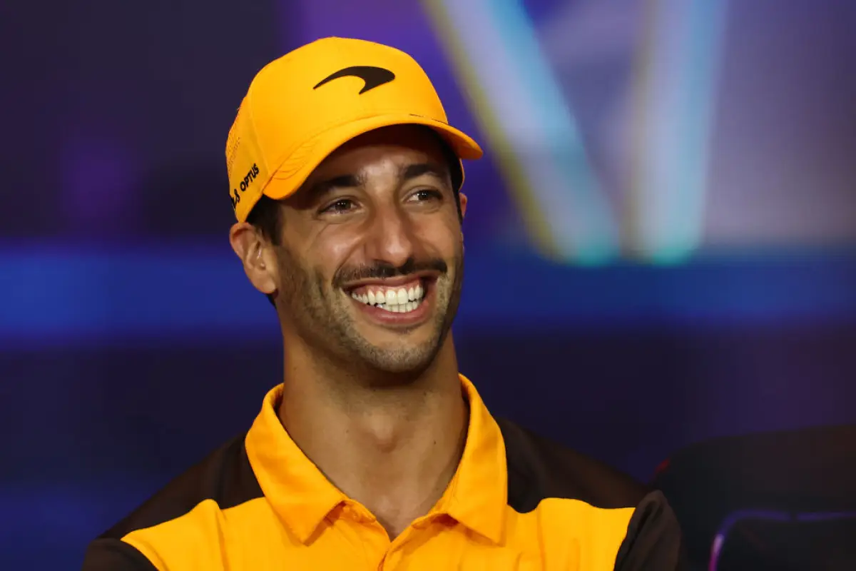 daniel-ricciardo-Checo-red-bull