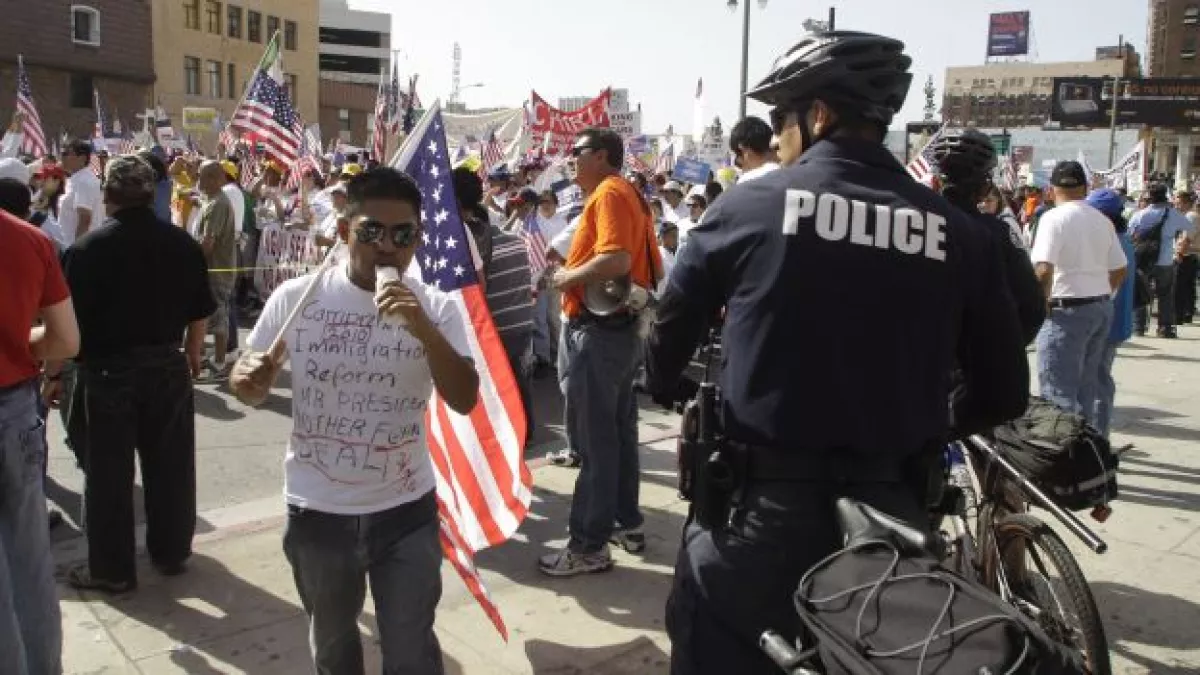 Migrantes indocumentados exigen que Obama cumpla su promesa de concretar una reforma migratoria