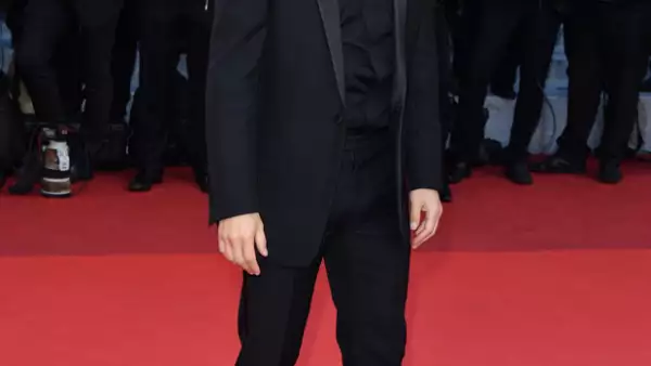 Gael García se encuentra en Cannes por su película `Neruda`.