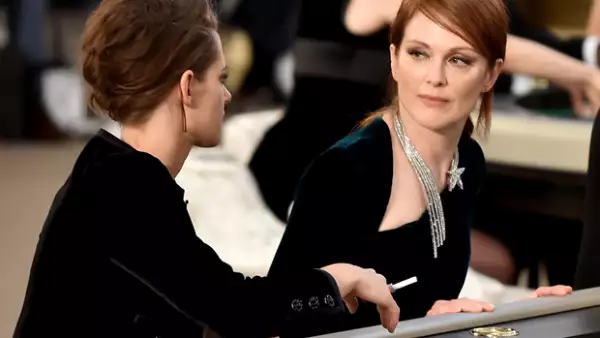 Descubre el detrás de cámaras de la campaña que Karl Lagerfeld hizo con A-listers para mostrar su más reciente colección de joyería.