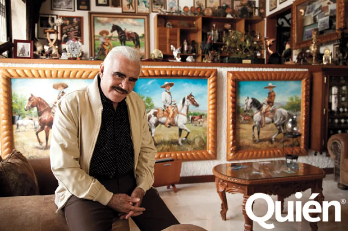 En su estudio tiene cuadros de sus hijos Vicente, Alejandro y Gerardo a caballo.