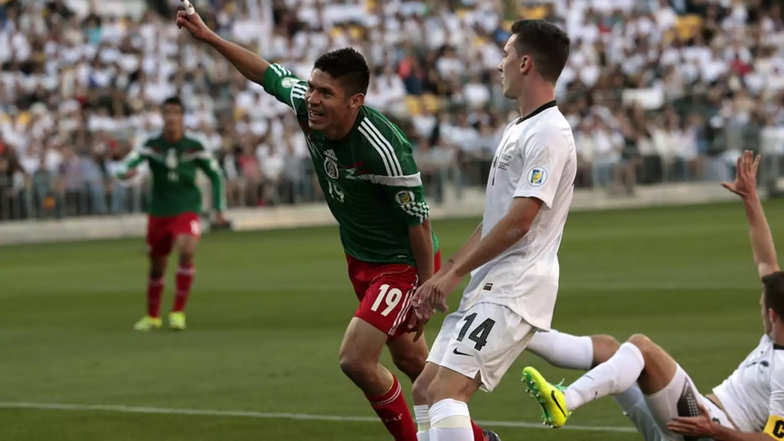 peralta. nueva zelandia, mexico, seleccion