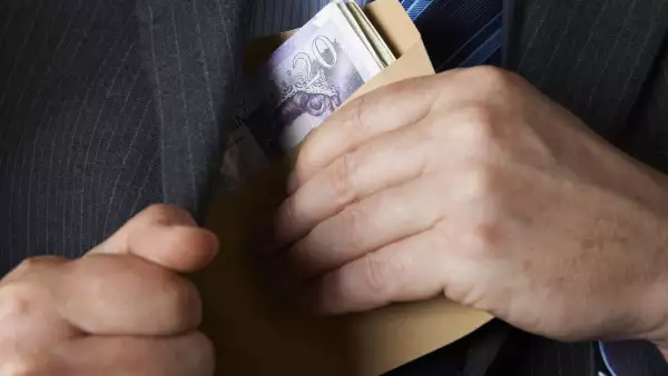 La corrupción afecta tanto a países ricos como pobres, dijo Christine Lagarde.