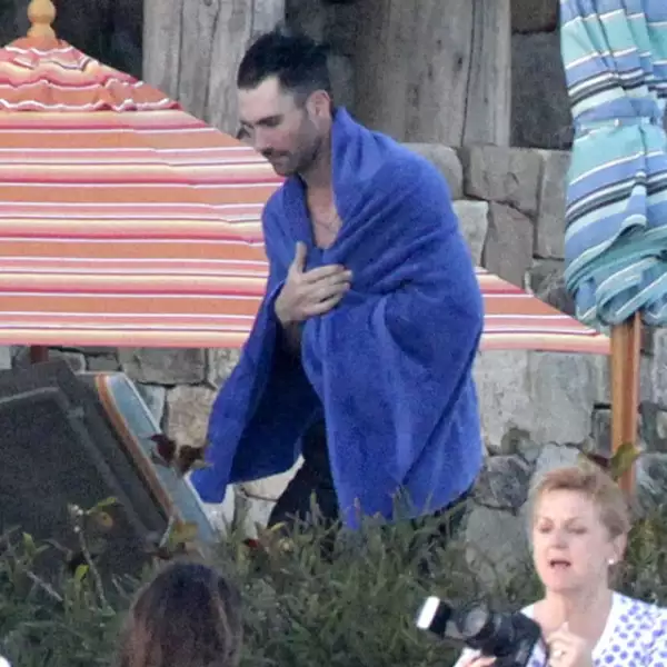 Aún con sus complicadas agendas, la pareja busca momentos para reunirse y expresar cuánto se aman.