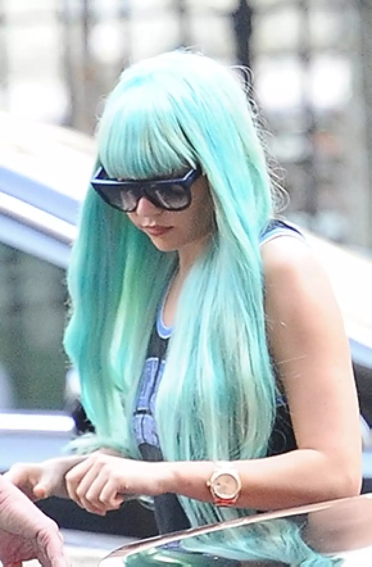 Su publicista reveló que la cantante y actriz consume cantidades exorbitantes de marihuana y cocaína.