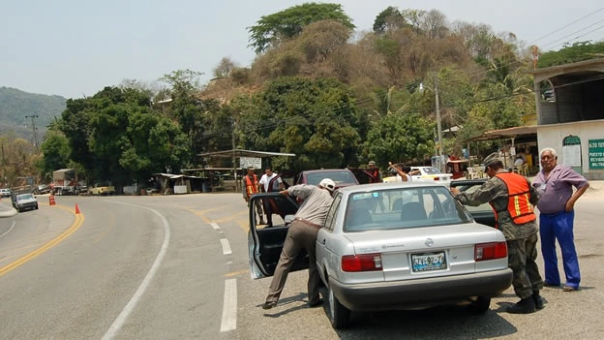 El Ejército vigila los caminos a Acapulco