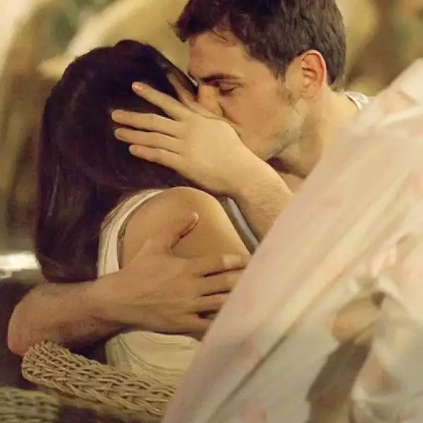 Tras su paso por Sudáfrica, la reportera de Telecinco y el futbolista continúan con su historia de amor en Madrid, donde surgió su relación y donde ahora volvemos a verles más unidos que nunca.