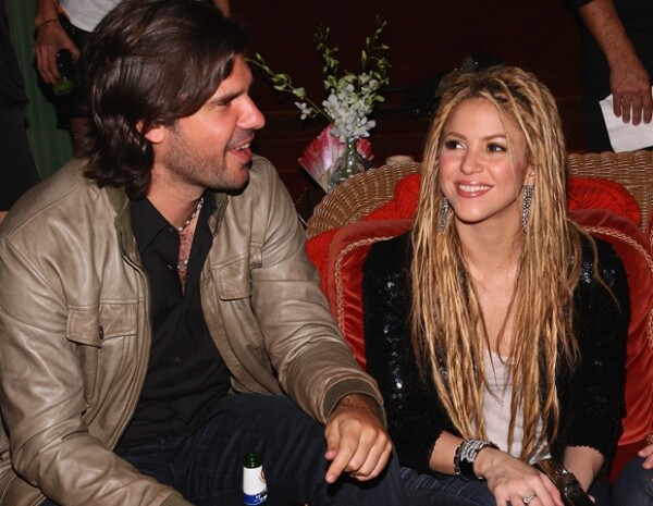 Shakira y Antonio de la Rúa mantuvieron un noviazgo de 11 años y se quedaron cerca del altar.