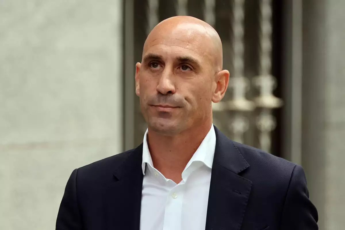 luis-rubiales-suspension-fifa