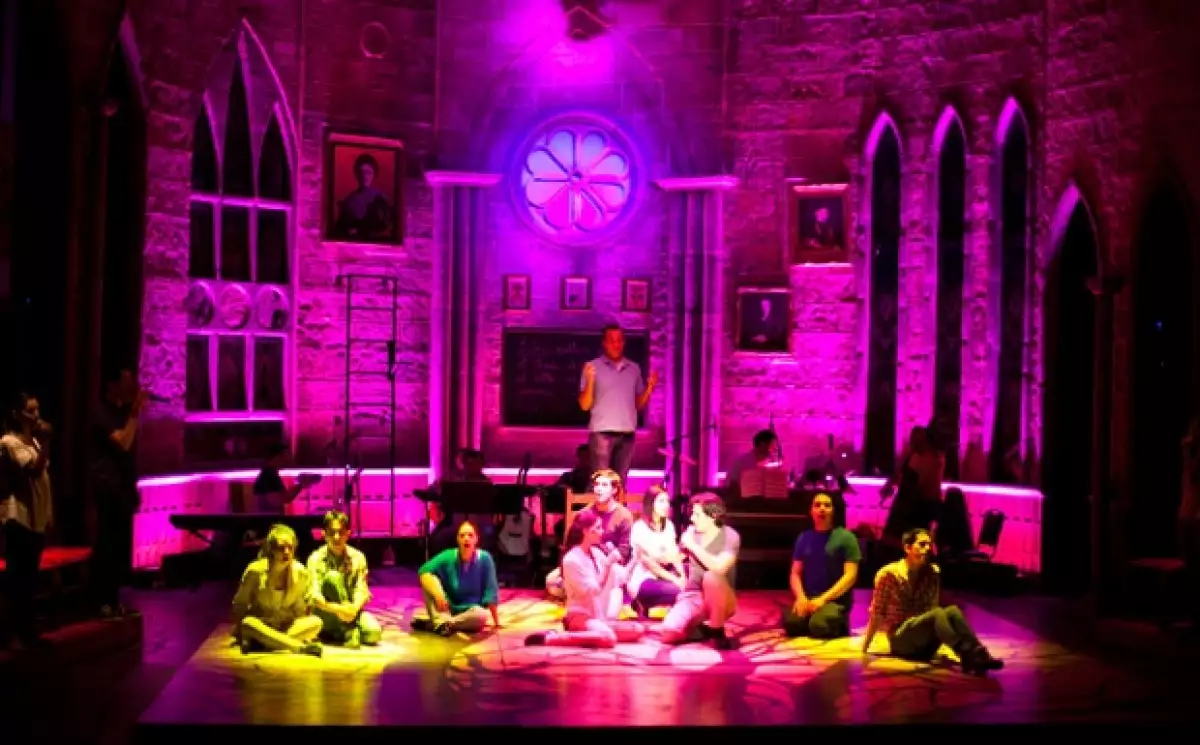 En exclusiva para Quién el productor Omar Catalán nos presentó parte de los ensayos de la obra de teatro que actualmente se exhibe en el teatro San Jerónimo.