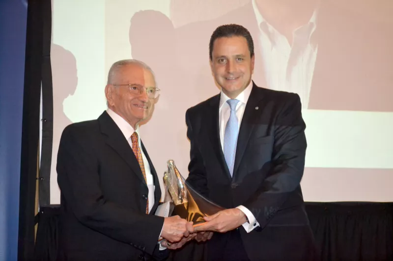 Miguel Mancera recibe Premio Alex Anderson